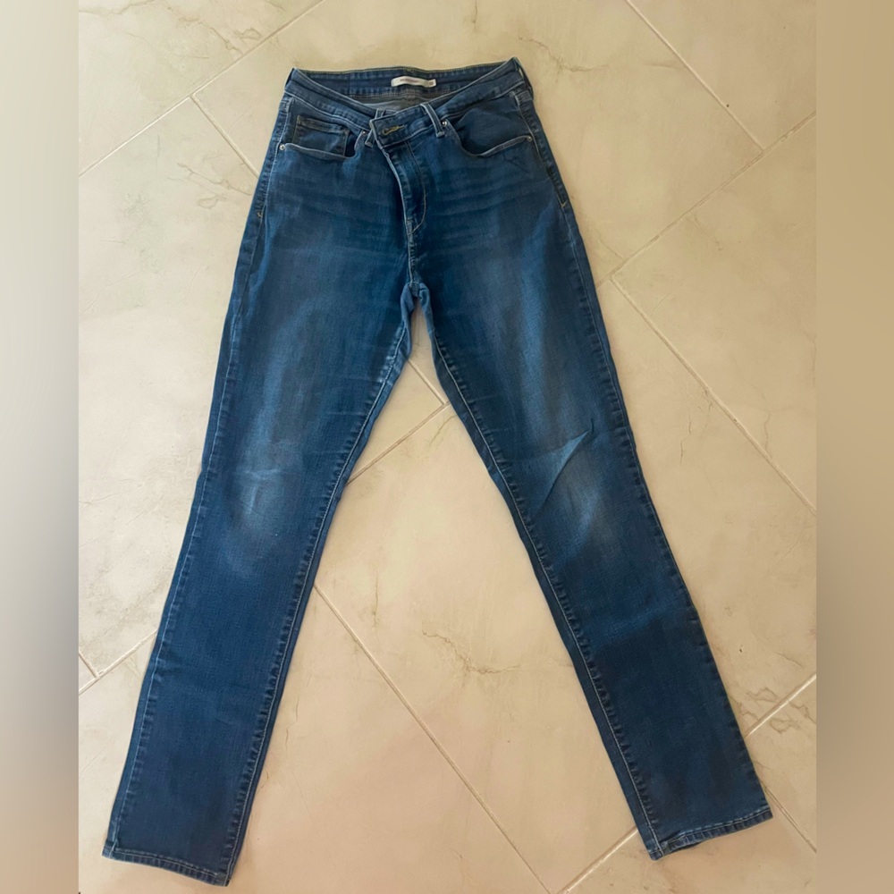 Levi’s Mid Rise Skinny